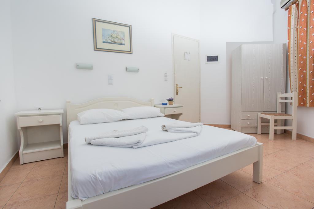 Louiza Hotel Páros Extérieur photo